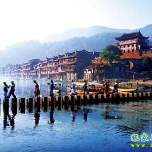 LH線：鳳凰古城、古苗寨神秘湘西一日游！