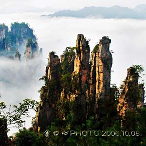 休閑自駕L線：張家界、袁家界、天子山、寶峰湖、猛洞河漂流、芙蓉鎮(zhèn)三晚四日游
